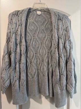 Light Gray Open-Front Cable Knit Cardigan with Bead Detail